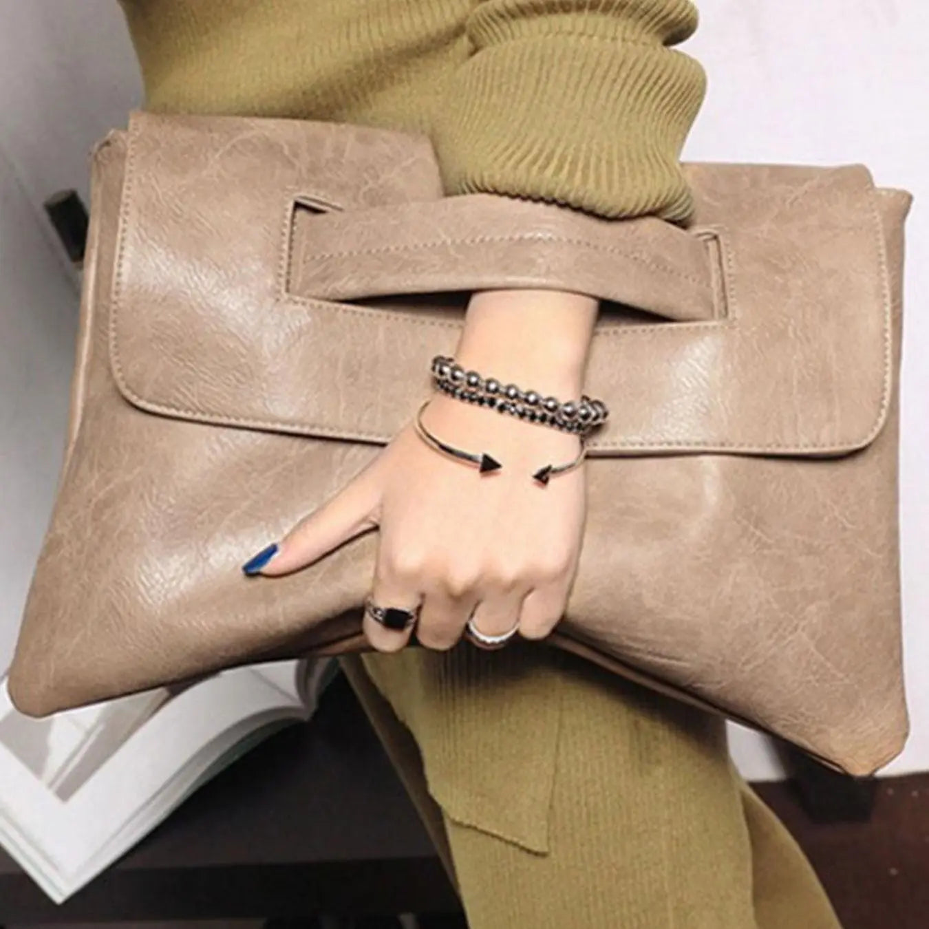 Women'S 2024 Vintage Solid Matching Pu Leather Clutch Bag as Gift, Large Capacity Wristlet Handbags for Work, Ladies Purse Envelop Bags for Business, Trip, Work